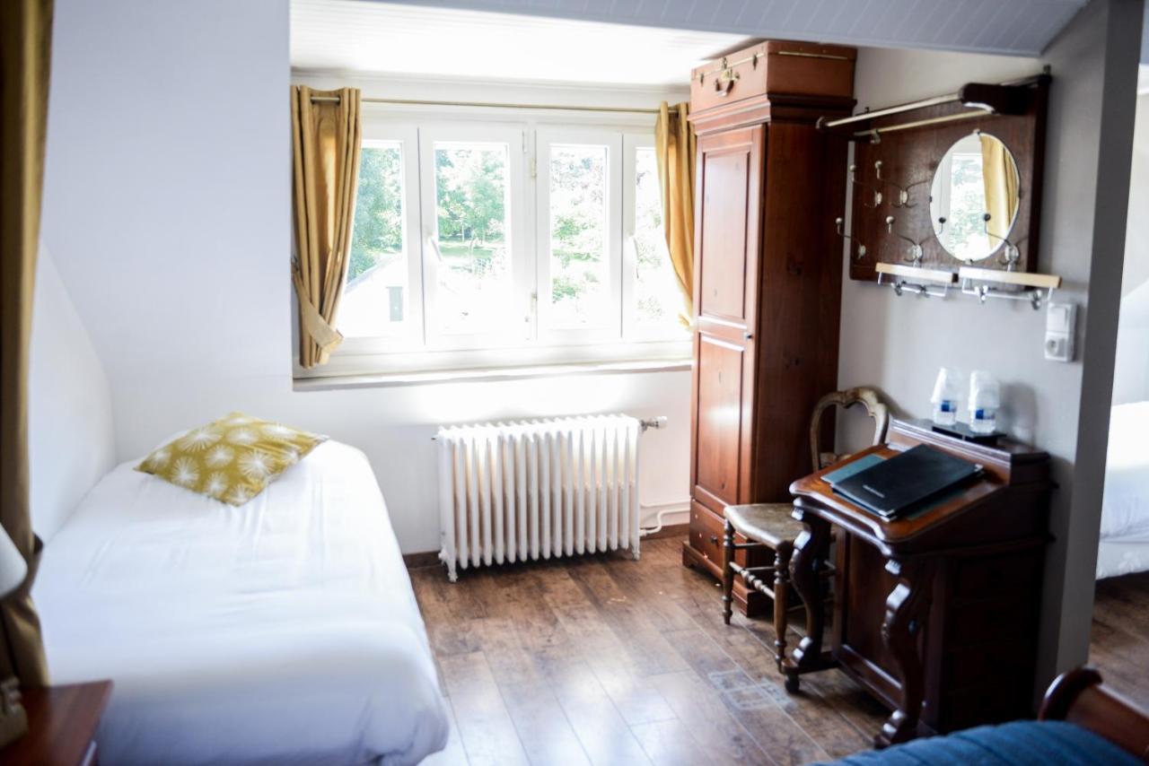 Logis Le Saint Hubert Hotel Haybes Екстериор снимка