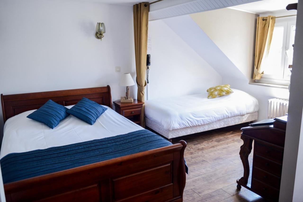 Logis Le Saint Hubert Hotel Haybes Екстериор снимка
